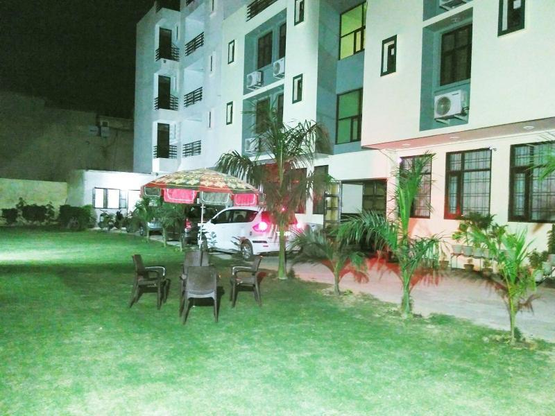 Hotel Olive & Blue - Govt Approved Hotel Near Delhi Airport New Delhi Bagian luar foto